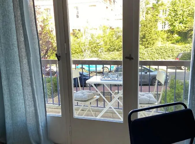 Jade, Au Coeur De La Apartment